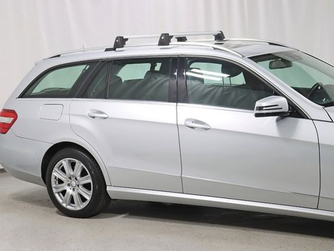 Used 2013 Mercedes-Benz E 350 4MATIC Wagon image 3
