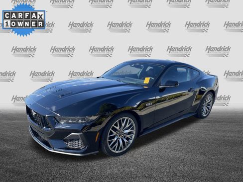 Used 2025 Ford Mustang GT Premium image 5