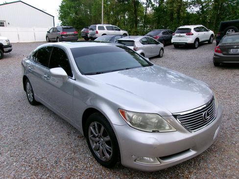 Used 2007 Lexus LS 460 RWD image 4