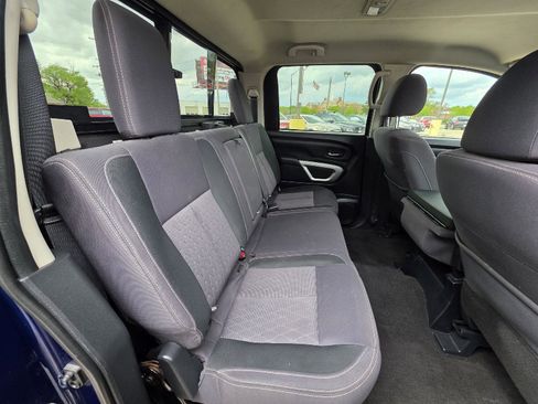 Used 2021 Nissan Titan SV AWD/4WD image 28