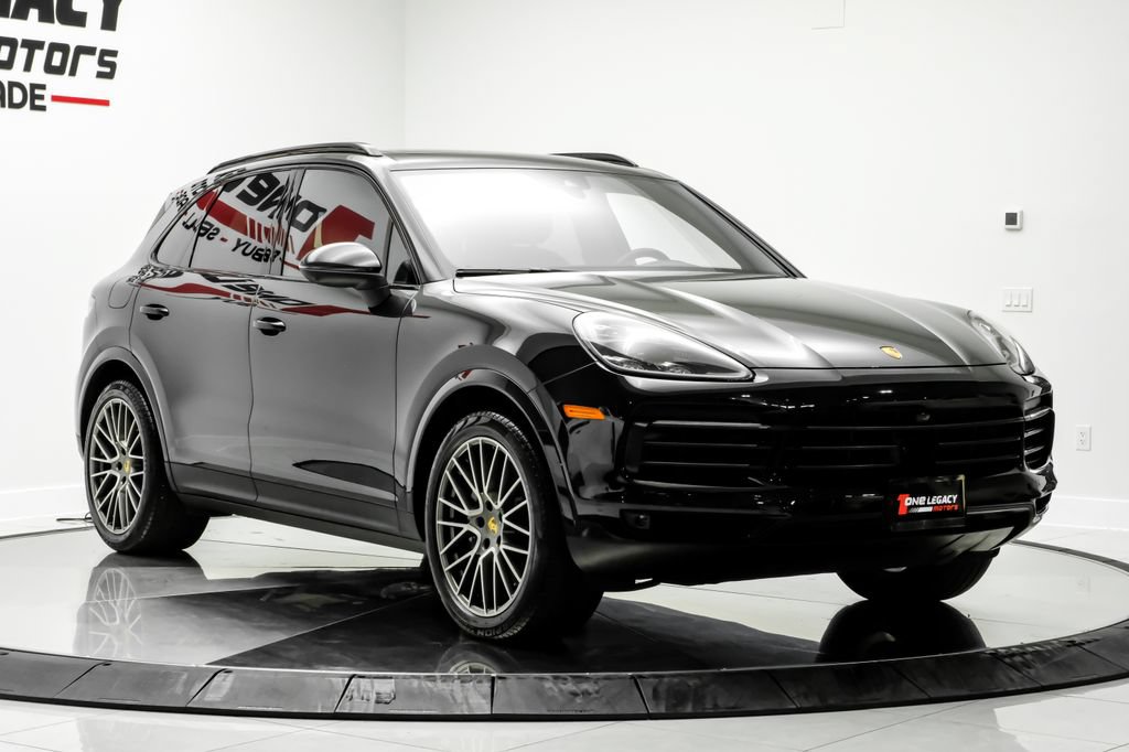Used 2023 Porsche Cayenne S Platinum w/ Premium Package Plus AWD/4WD image 3