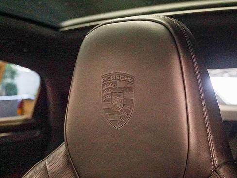 Certified 2022 Porsche Cayenne Turbo AWD/4WD image 26