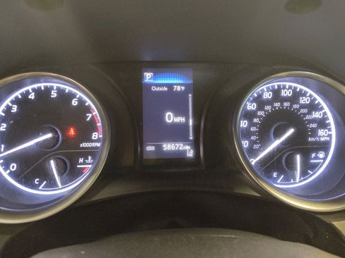 Used 2018 Toyota Camry SE FWD image 23