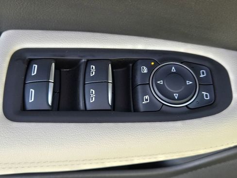 New 2025 Cadillac XT6 Sport image 17