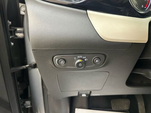 Used 2023 Buick Encore GX Preferred w/ Cold Weather Comfort Package FWD image 22