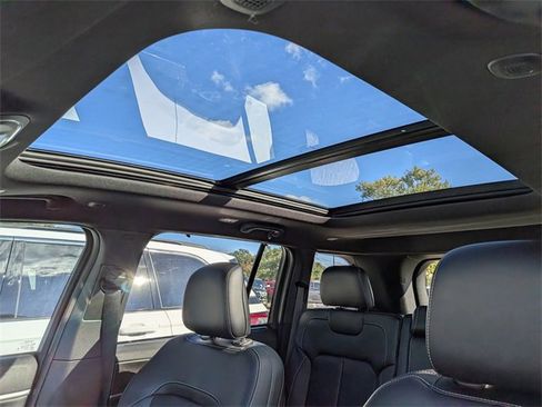 New 2025 Jeep Grand Cherokee Limited w/ Luxury Tech Group II image 29