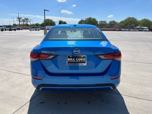 Used 2025 Nissan Sentra SV FWD image 8