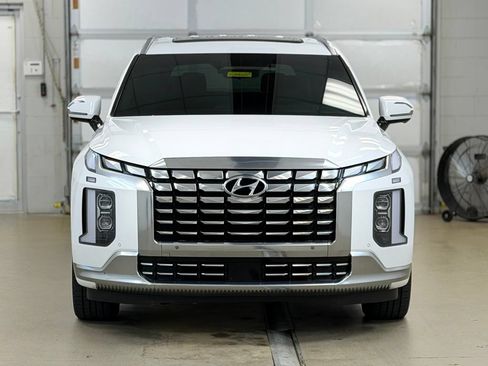 Used 2024 Hyundai Palisade Calligraphy AWD/4WD image 2