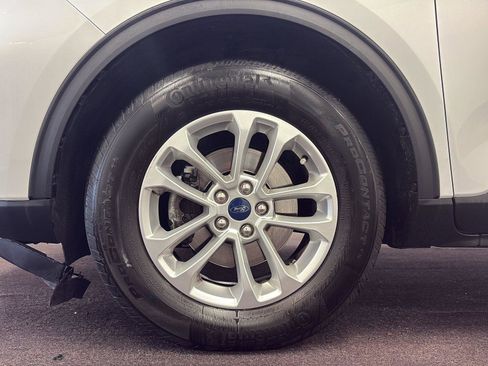 Used 2022 Ford Escape SE w/ Cold Weather Package image 8