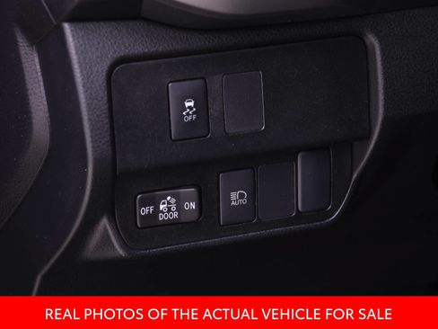 Used 2022 Toyota Tacoma SR5 AWD/4WD image 15