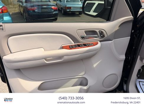 Used 2009 Chevrolet Suburban LT w/ Luxury Package image 13