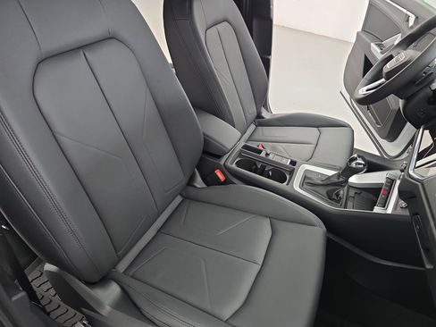 New 2025 Audi Q3 2.0T Premium image 10
