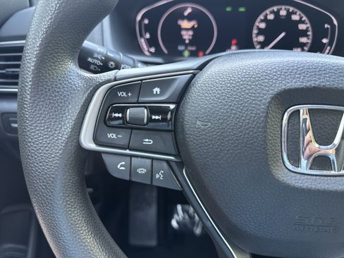 Used 2018 Honda Accord EX image 21
