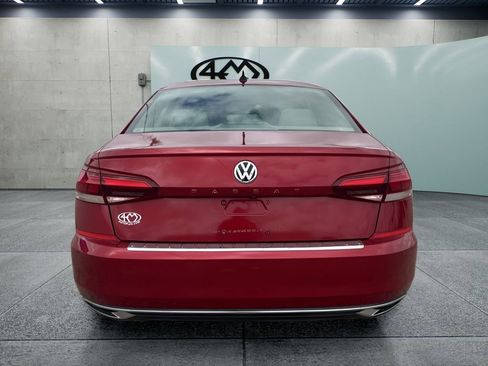 Used 2021 Volkswagen Passat 2.0T SE FWD image 4