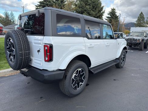 New 2025 Ford Bronco Outer Banks AWD/4WD image 4