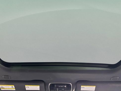 Used 2023 Land Rover Range Rover SE image 12