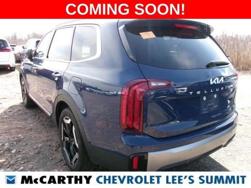 Used 2025 Kia Telluride S image 3