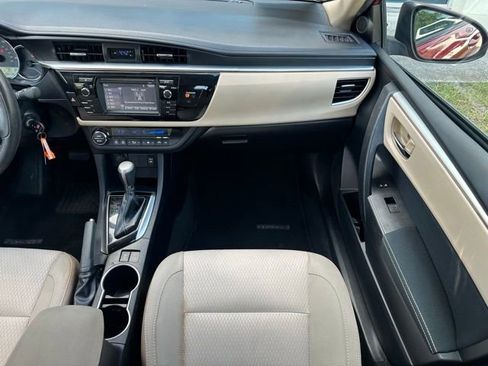 Used 2014 Toyota Corolla LE FWD image 11
