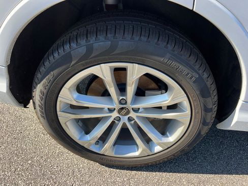 Certified 2025 Audi Q7 3.0T Premium Plus w/ Premium Plus Package image 17