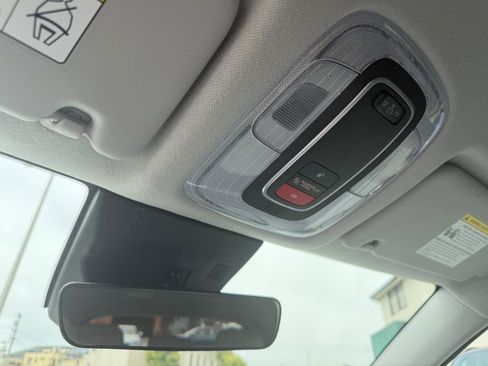 Used 2024 Hyundai Kona SEL FWD image 23