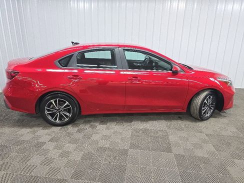 Used 2023 Kia Forte LXS w/ LXS Technology Package FWD image 2
