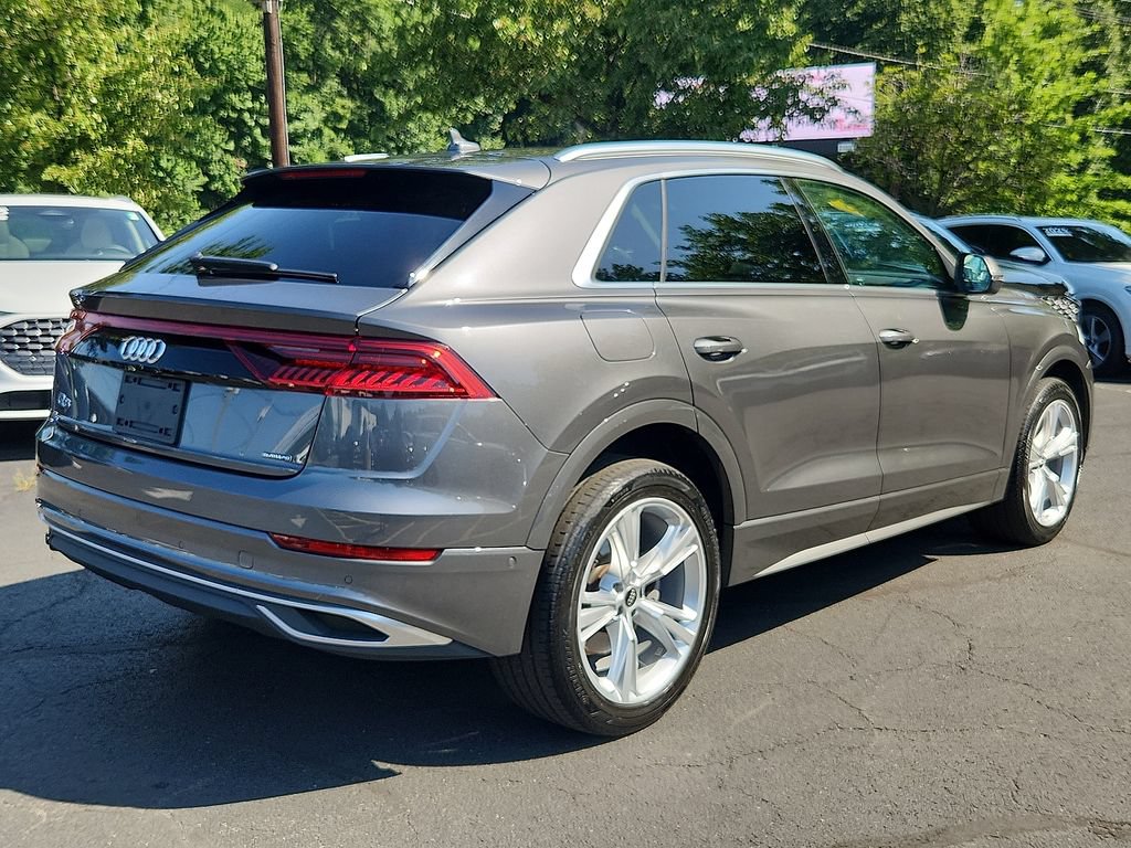 Used 2023 Audi Q8 Premium w/ Convenience Package AWD/4WD image 12