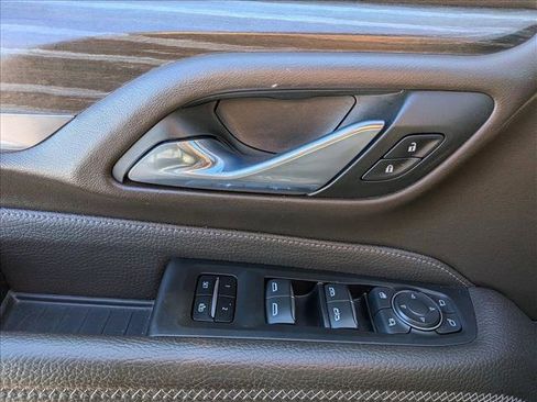 Used 2023 GMC Yukon Denali image 13