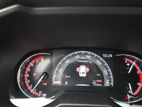 Used 2025 Toyota RAV4 XLE AWD/4WD image 19