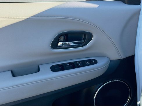 Certified 2021 Honda HR-V EX-L image 17