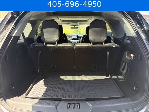 Used 2022 Ford Explorer XLT w/ Equipment Group 202A AWD/4WD image 27