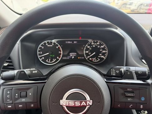 Certified 2023 Nissan Rogue SV image 16