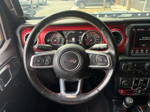 Used 2021 Jeep Gladiator Rubicon AWD/4WD image 13