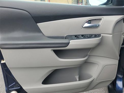Used 2015 Honda Odyssey EX-L image 10