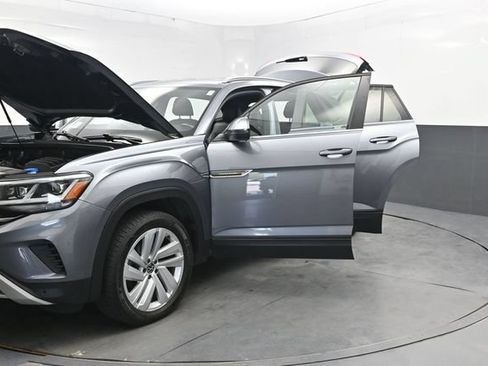 Used 2020 Volkswagen Atlas Cross Sport SE AWD/4WD image 34