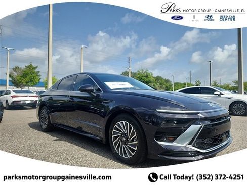 New 2025 Hyundai Sonata Limited image 1