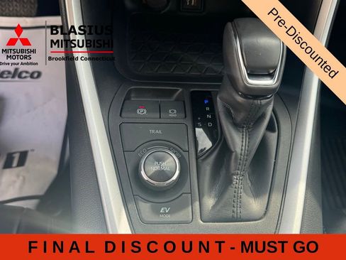 Used 2024 Toyota RAV4 XSE w/ Weather Package AWD/4WD image 24