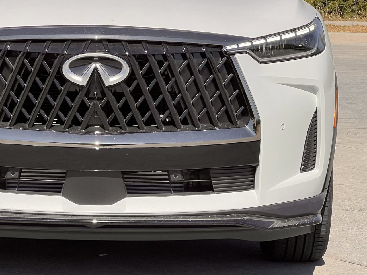 New 2027 INFINITI QX60 Sport w/ Dark Cargo Package AWD/4WD image 8