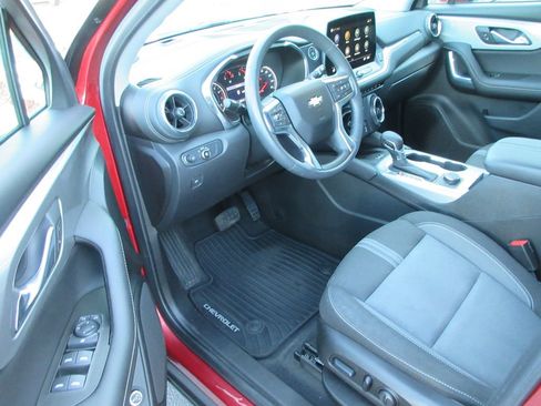Certified 2023 Chevrolet Blazer LT w/ Convenience Package FWD image 12