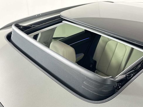 Certified 2023 Audi Q3 2.0T Premium Plus w/ Premium Plus Package image 19