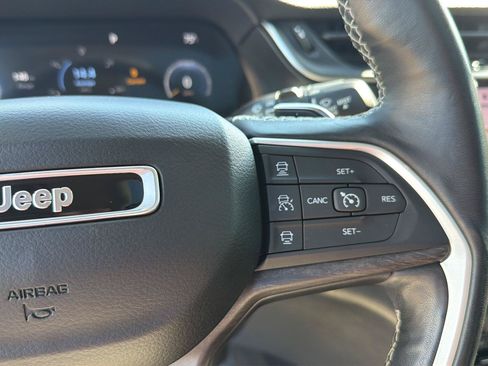 Used 2021 Jeep Grand Cherokee L Limited AWD/4WD image 22