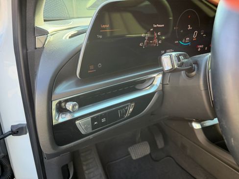 Used 2024 Cadillac Lyriq Tech w/ Driver Assist Package AWD/4WD image 21