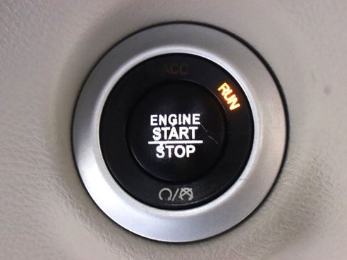 Used 2020 Chrysler Pacifica Touring w/ Advanced Safetytec Group image 25