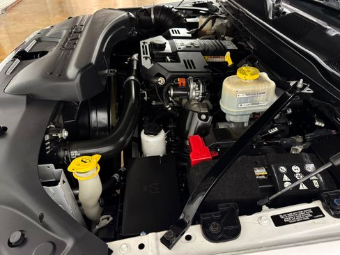 Used 2020 RAM 5500 Tradesman w/ Chrome Appearance Group image 42