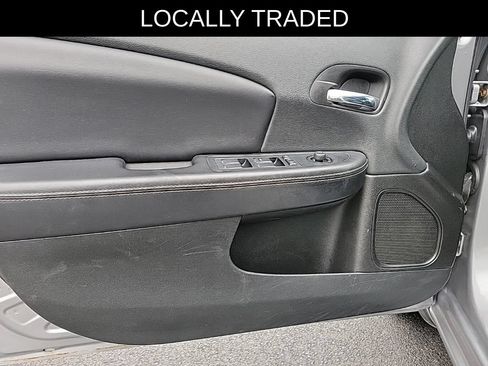 Used 2014 Dodge Avenger SXT w/ Sun/Sound Group FWD image 18