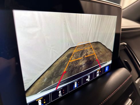 Used 2022 Chevrolet Tahoe RST w/ Luxury Package image 18