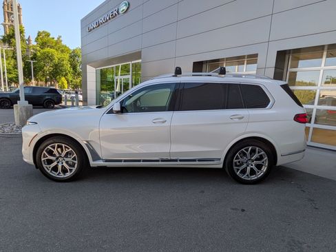 Used 2024 BMW X7 xDrive40i w/ Premium Package AWD/4WD image 7