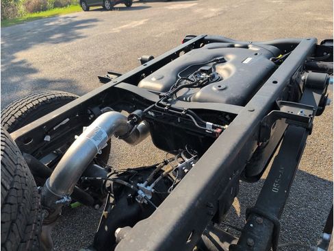 New 2026 RAM 3500 Tradesman w/ Chrome Appearance Group image 39