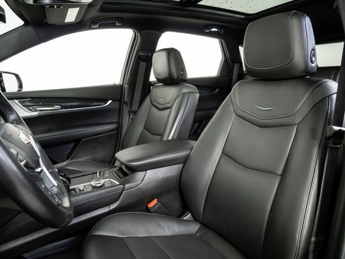 Used 2023 Cadillac XT5 Premium Luxury image 5