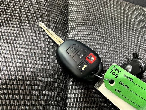 Used 2016 Toyota Corolla S image 11