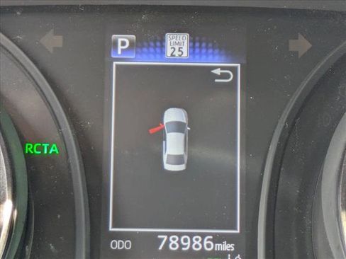 Used 2022 Toyota Camry SE w/ Convenience Package FWD image 6